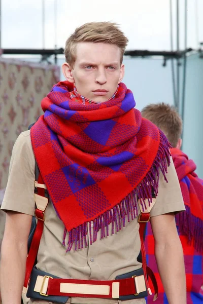 Look 47